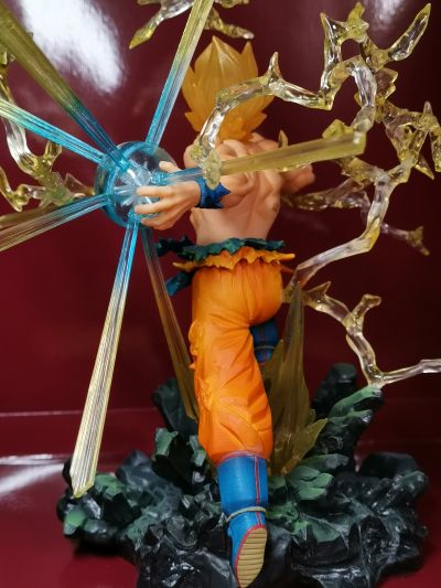Figuarts ZERO 龙珠Z：燃烧吧！热战·烈战·超激战 超级赛亚人孙悟空 -热战-