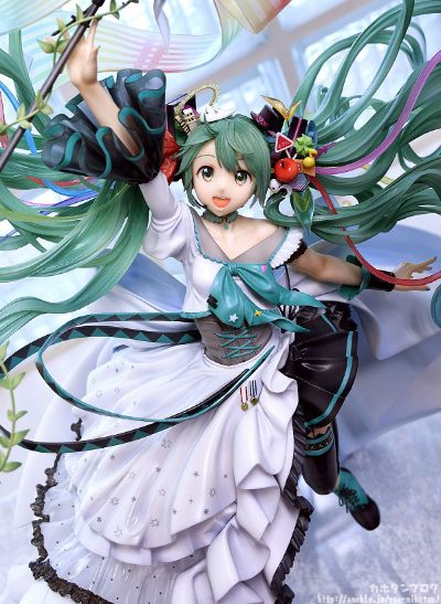 初音未来 纪念服饰（10周年绘图比赛大赏）