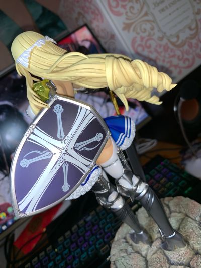 比基尼勇士 圣骑士