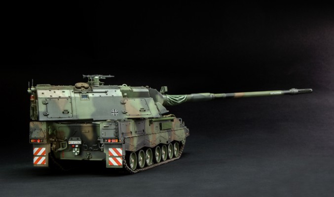 1/35 德国Panzerhaubitze 2000自行榴弹炮