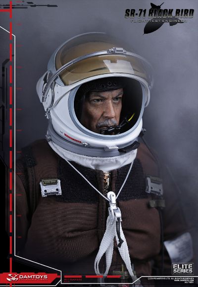 DAMTOYS 78031 SR-71 黑鸟 侦察机 飞行测试工程师