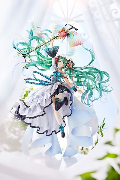 初音未来 纪念服饰（10周年绘图比赛大赏）