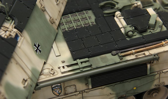 1/35 德国Panzerhaubitze 2000自行榴弹炮附加装甲型