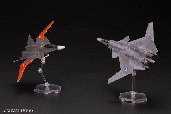 皇牌空战 7：未知空域 X-02S 模型爱好者版