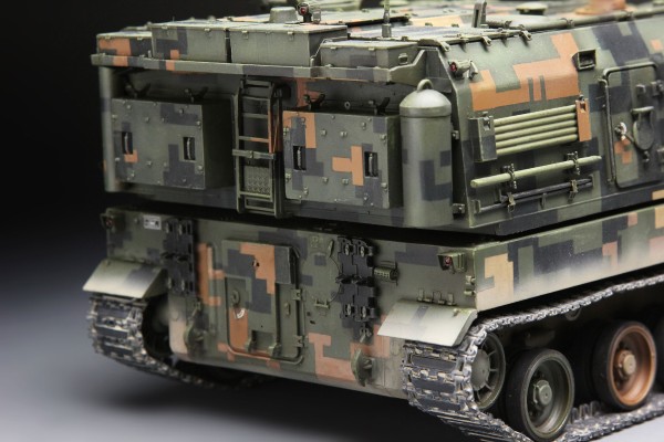 中国 PLZ  05式155mm自行加榴炮