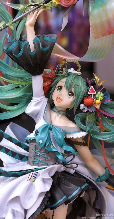 初音未来 纪念服饰（10周年绘图比赛大赏）