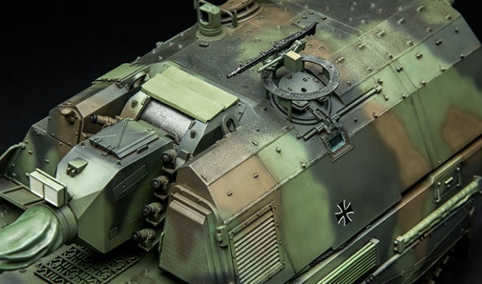 1/35 德国Panzerhaubitze 2000自行榴弹炮