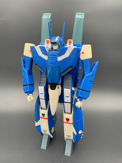 超时空要塞マクロス 1/48 完全変形版系列 VF-1J スーパーバルキリー マックス机