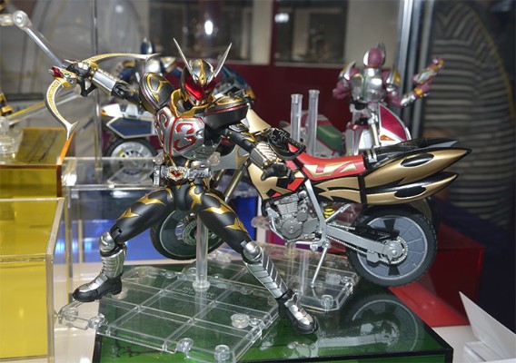 S.H.Figuarts  假面骑士卡利斯