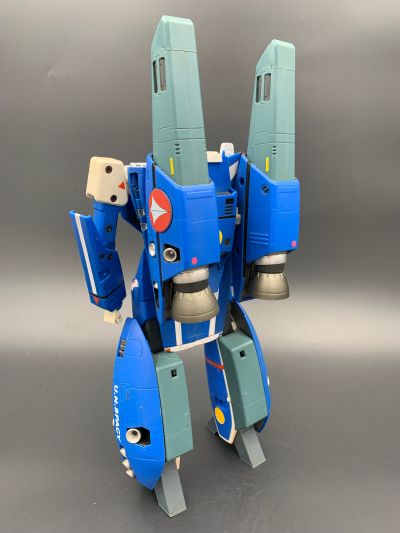 超时空要塞マクロス 1/48 完全変形版系列 VF-1J スーパーバルキリー マックス机