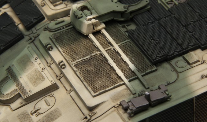 1/35 德国Panzerhaubitze 2000自行榴弹炮附加装甲型