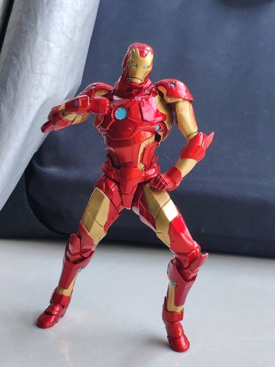 FIGURE COMPLEX 惊奇山口系列 编号013 钢铁侠 尖端装甲