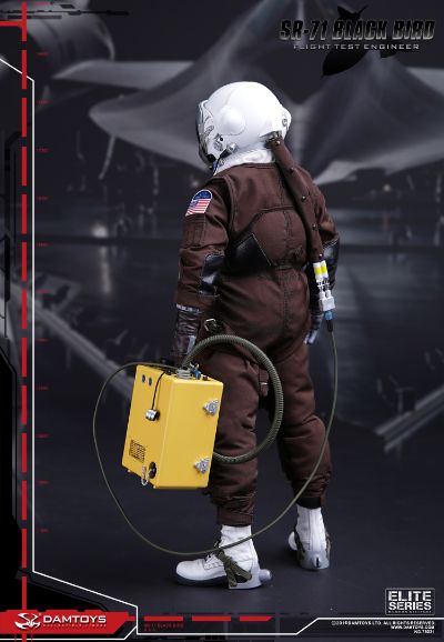 DAMTOYS 78031 SR-71 黑鸟 侦察机 飞行测试工程师