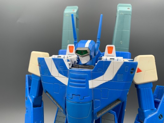 超时空要塞マクロス 1/48 完全変形版系列 VF-1J スーパーバルキリー マックス机