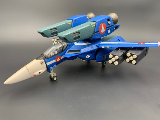 超时空要塞マクロス 1/48 完全変形版系列 VF-1J スーパーバルキリー マックス机