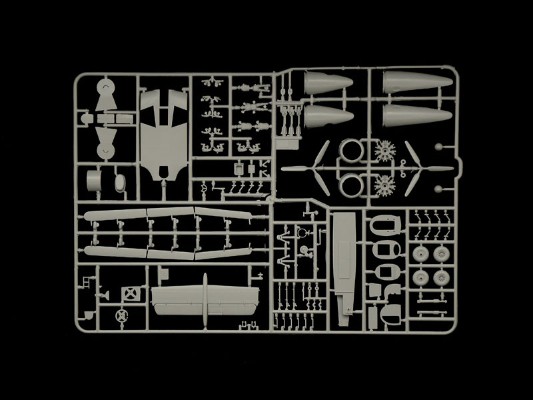 37191 1/72 德国 Ju86 E1/E2 轰炸机