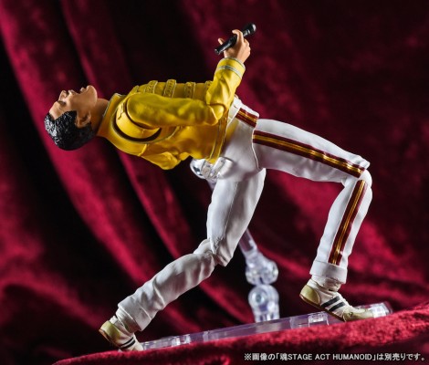 S.H.Figuarts 皇后乐队 佛莱迪·摩克瑞《Live At Wembley Stadium》
