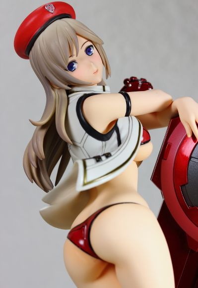 噬神者2 艾莉莎・伊莉妮琪娜・奥美拉 泳装版