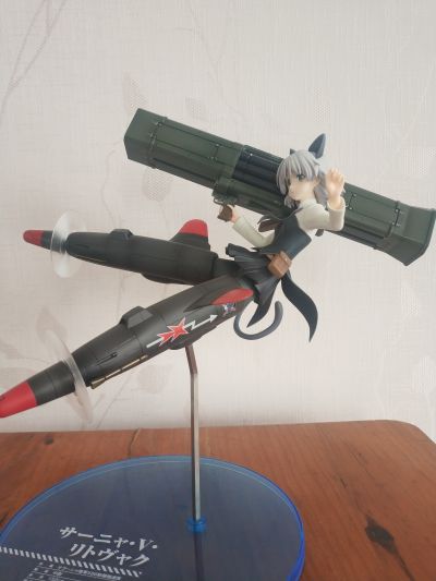 强袭魔女2 桑妮亚‧V‧利特维亚克 火箭弹发射器