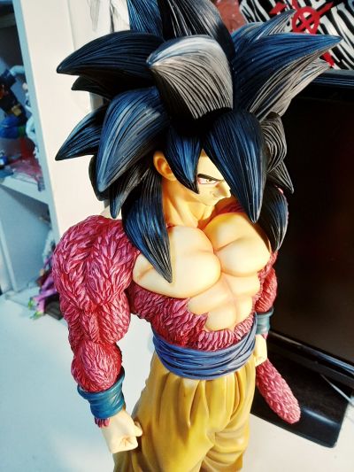 巨型系列 龙珠GT 孙悟空 超级赛亚人4 特别配色版