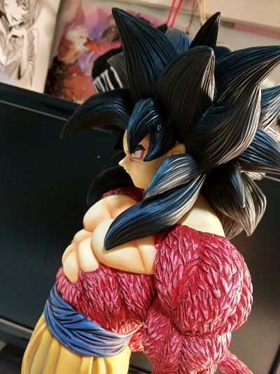 巨型系列 龙珠GT 孙悟空 超级赛亚人4 特别配色版