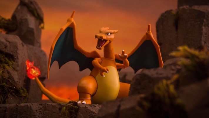 S.H.Figuarts 精灵宝可梦 喷火龙