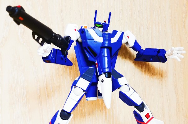 山口式转轮系列 No.084 超时空要塞 三段变形女武神 VF-1J（一条辉专用机）