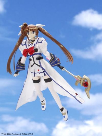 AZONE综合可动人形系列 26 魔法少女奈叶StrikerS 高町奈叶 