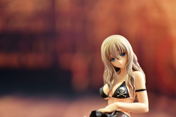 绝海的女豹 贝露贝特