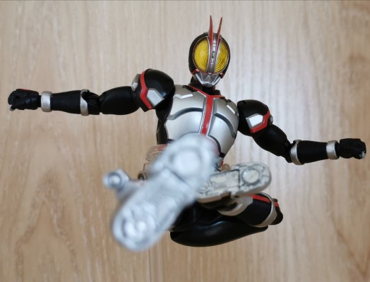 S.H.Figuarts 假面骑士555