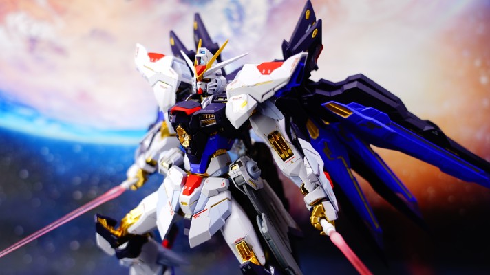 METAL BUILD 机动战士高达SEED Destiny ZGMF-X20A 强袭自由高达