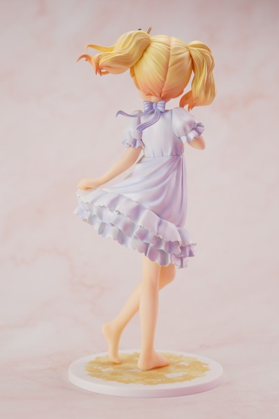 爱丽丝·卡塔雷特 连衣裙风格