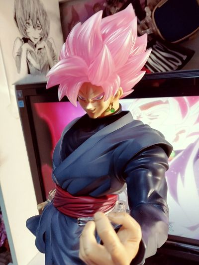 巨型系列  黑悟空（超级赛亚人桃红）