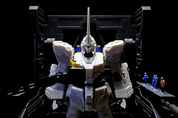 RG 1/144  高达基地专属商品 RX-0 独角兽高达 TWC版
