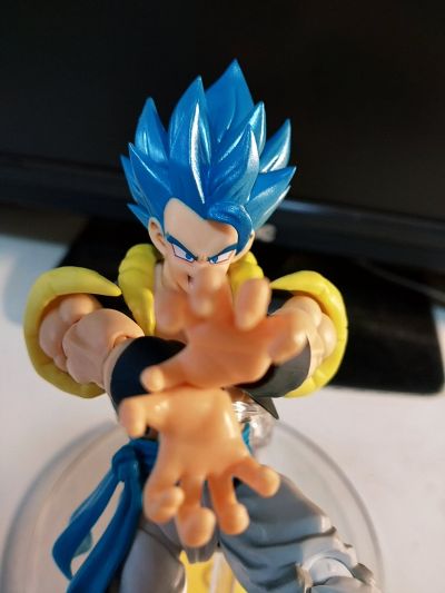 S.H.Figuarts 电影 龙珠超：布罗利 超级赛亚人之神 超级赛亚人悟吉塔