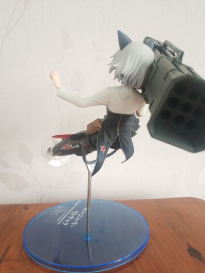 强袭魔女2 桑妮亚‧V‧利特维亚克 火箭弹发射器