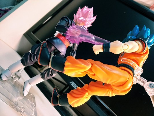 S.H.Figuarts 龙珠超 超级赛亚人桃红 扎马斯/黑悟空 活动独家配色版