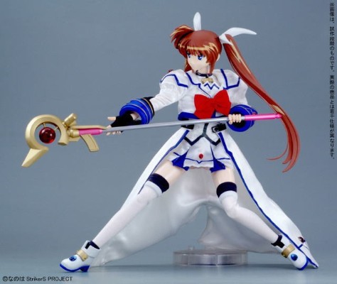 AZONE综合可动人形系列 26 魔法少女奈叶StrikerS 高町奈叶 