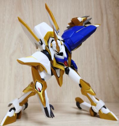 ROBOT魂＜SIDE KMF＞ Code Geass 复活的鲁路修 Z-01/S 兰斯洛特siN