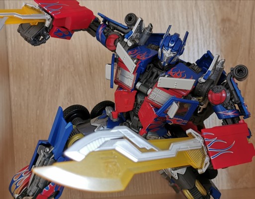 变形金刚MP系列 MPM-4 变形金刚 擎天柱