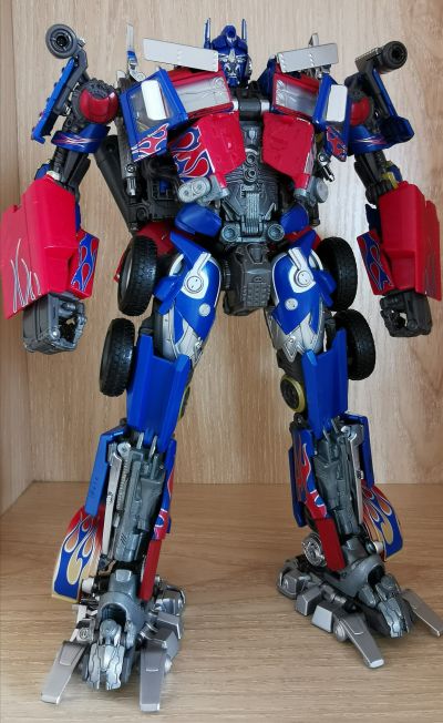 变形金刚MP系列 MPM-4 变形金刚 擎天柱