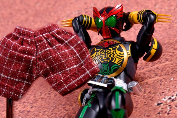 S.H.Figuarts(真骨雕制法) 假面骑士欧兹 假面骑士欧兹 鹰虎蝗联组