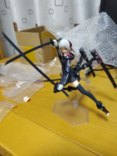 重兵装女子高中生