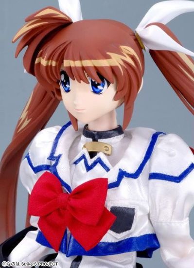 AZONE综合可动人形系列 26 魔法少女奈叶StrikerS 高町奈叶 