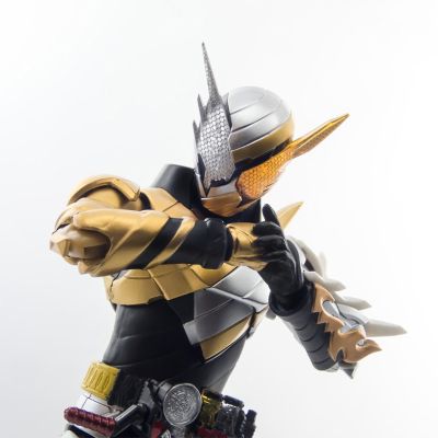 S.H.Figuarts  假面骑士创骑 实验形态  （兔子巨龙形态）