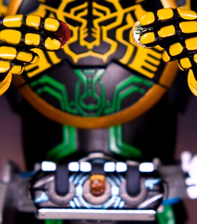 S.H.Figuarts(真骨雕制法) 假面骑士欧兹 假面骑士欧兹 鹰虎蝗联组