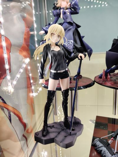 命运-冠位指定 剑士-阿尔托莉雅·潘德拉贡 [Alter] 便装