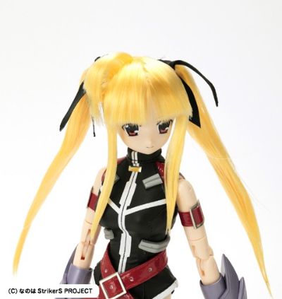 AZONE综合可动人形系列 魔法少女奈叶StrikerS	菲特·泰斯塔罗沙 True Sonic Form 
