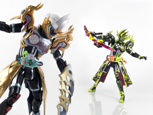 S.H.Figuarts 假面骑士艾克赛德 假面骑士克洛诺斯 编年史玩家