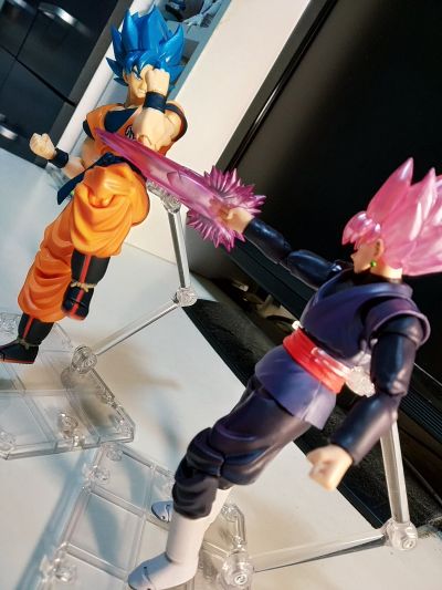 S.H.Figuarts 龙珠超 超级赛亚人桃红 扎马斯/黑悟空 活动独家配色版
